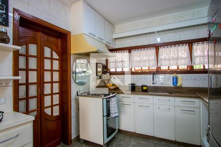 Casa à venda com 300m², 5 quartos e 3 vagas Casa à venda com 300m², 5 quartos e 3 vagasCozinha