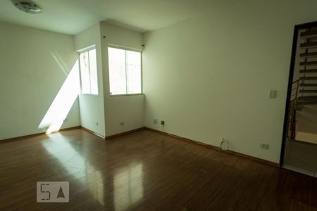 Casa à venda com 200m², 4 quartos e 1 vaga Casa à venda com 200m², 4 quartos e 1 vagaQuarto 2