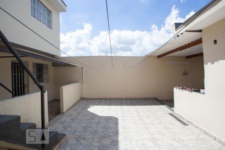 Casa à venda com 225m², 4 quartos e 2 vagas Casa à venda com 225m², 4 quartos e 2 vagasÁrea comum