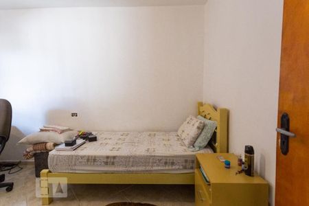 Casa à venda com 225m², 4 quartos e 2 vagas Casa à venda com 225m², 4 quartos e 2 vagasQuarto 4