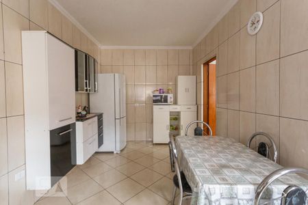 Casa à venda com 225m², 4 quartos e 2 vagas Casa à venda com 225m², 4 quartos e 2 vagasCozinha