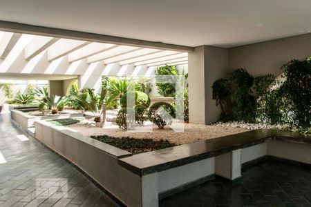 Apartamento à venda com 284m², 3 quartos e 3 vagas Apartamento à venda com 284m², 3 quartos e 3 vagasEntrada