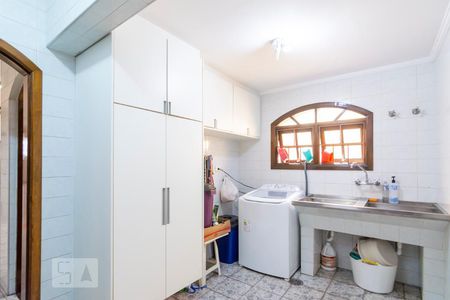 Casa à venda com 350m², 5 quartos e 4 vagas Casa à venda com 350m², 5 quartos e 4 vagasÁrea de Serviço
