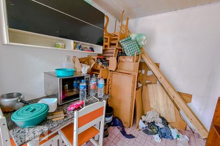 Casa à venda com 300m², 6 quartos e sem vaga Casa à venda com 300m², 6 quartos e sem vagaCozinha