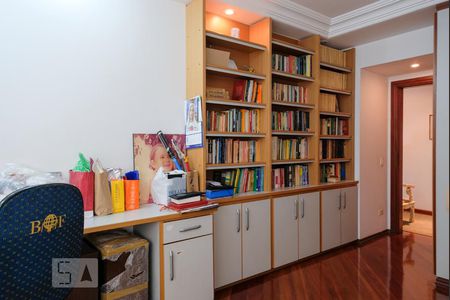 Apartamento à venda com 227m², 4 quartos e 4 vagas Apartamento à venda com 227m², 4 quartos e 4 vagasQuarto 2