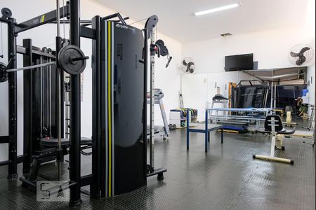 Apartamento à venda com 227m², 4 quartos e 4 vagas Apartamento à venda com 227m², 4 quartos e 4 vagasÁrea comum - Academia