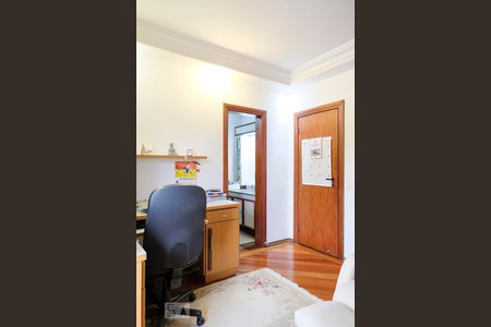 Apartamento à venda com 227m², 4 quartos e 4 vagas Apartamento à venda com 227m², 4 quartos e 4 vagasSuíte 2