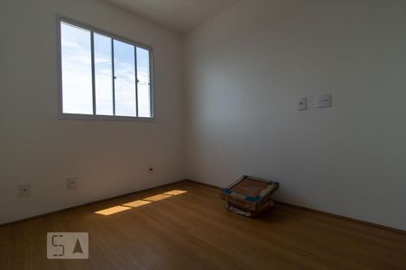 Quarto 1 de apartamento para alugar com 2 quartos, 44m² em Parada de Lucas, Rio de Janeiro