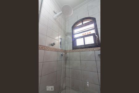 Casa à venda com 180m², 3 quartos e 4 vagasBanheiro