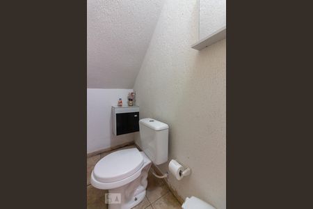 Casa à venda com 180m², 3 quartos e 4 vagasBanheiro da Garagem 