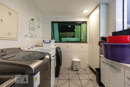 Casa à venda com 800m², 7 quartos e 8 vagasLavanderia