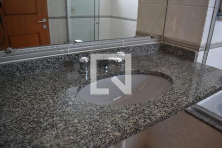 Banheiro da Suíte de apartamento para alugar com 3 quartos, 95m² em Bigorrilho, Curitiba