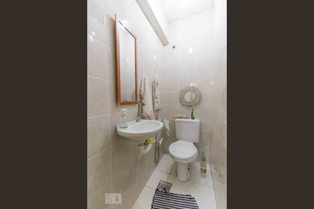 Casa à venda com 300m², 5 quartos e sem vaga Casa à venda com 300m², 5 quartos e sem vagaLavabo