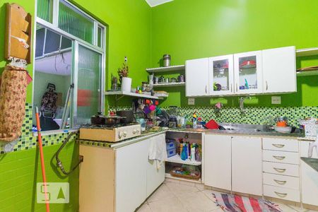 Casa à venda com 300m², 5 quartos e sem vaga Casa à venda com 300m², 5 quartos e sem vagaCozinha