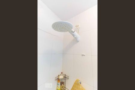 Casa à venda com 300m², 5 quartos e sem vaga Casa à venda com 300m², 5 quartos e sem vagaBanheiro da Suíte 1 - Chuveiro elétrico