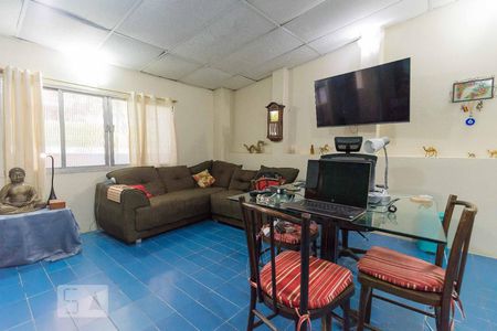 Casa à venda com 300m², 5 quartos e sem vaga Casa à venda com 300m², 5 quartos e sem vagaSuíte 4