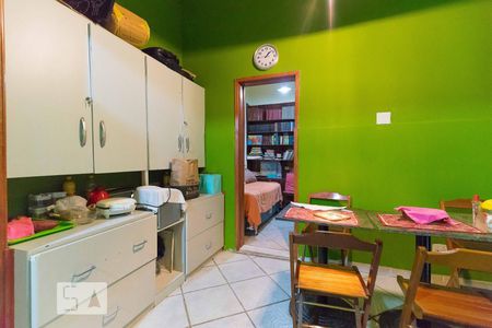 Casa à venda com 300m², 5 quartos e sem vaga Casa à venda com 300m², 5 quartos e sem vagaCozinha