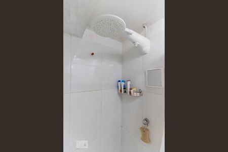 Casa à venda com 300m², 5 quartos e sem vaga Casa à venda com 300m², 5 quartos e sem vagaBanheiro da Suíte 4 - Chuveiro elétrico