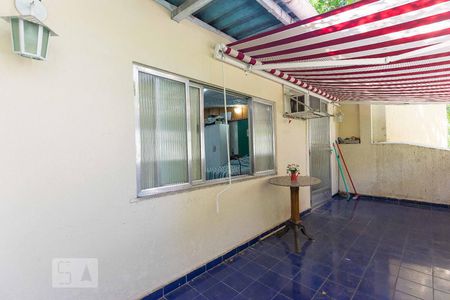 Casa à venda com 300m², 5 quartos e sem vaga Casa à venda com 300m², 5 quartos e sem vagaVaranda da Suíte 4