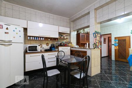 Casa à venda com 130m², 3 quartos e 2 vagas Casa à venda com 130m², 3 quartos e 2 vagasCozinha