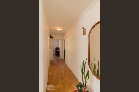 Casa à venda com 160m², 3 quartos e 2 vagas Casa à venda com 160m², 3 quartos e 2 vagasCorredor Quartos