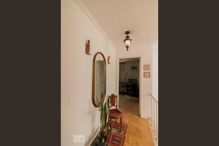 Casa à venda com 160m², 3 quartos e 2 vagas Casa à venda com 160m², 3 quartos e 2 vagasCorredor Quartos