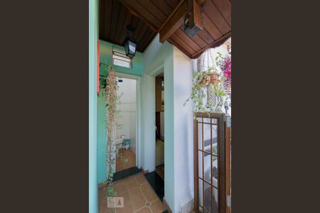 Casa à venda com 160m², 3 quartos e 2 vagas Casa à venda com 160m², 3 quartos e 2 vagasÁrea comum