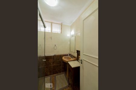 Casa à venda com 160m², 3 quartos e 2 vagas Casa à venda com 160m², 3 quartos e 2 vagasBanheiro Suíte