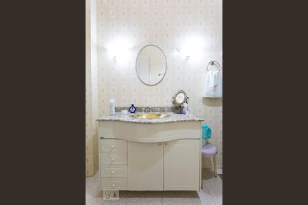 Casa para alugar com 130m², 3 quartos e 1 vagaBanheiro