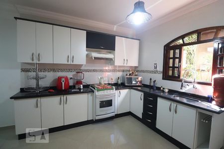 Casa à venda com 180m², 4 quartos e 3 vagasCozinha