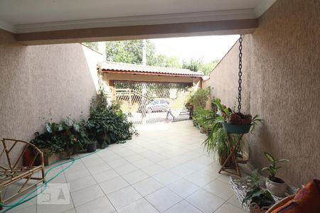 Casa à venda com 180m², 4 quartos e 3 vagasGaragem