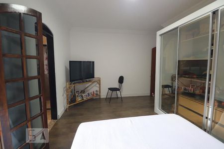 Casa à venda com 180m², 4 quartos e 3 vagasSuíte