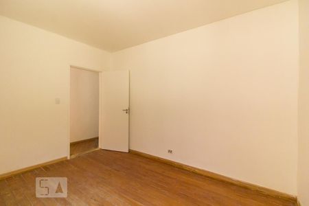 Casa à venda com 200m², 4 quartos e 2 vagasQuarto