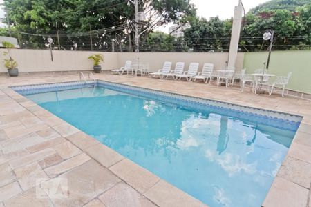 Apartamento à venda com 105m², 2 quartos e 2 vagasÁrea comum - Piscina