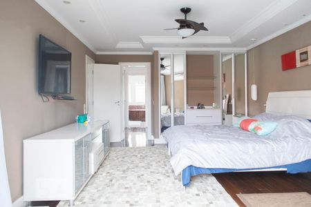 Casa à venda com 600m², 4 quartos e 4 vagas Casa à venda com 600m², 4 quartos e 4 vagasQUARTO 1 SUITE