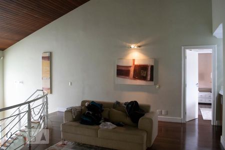 Casa à venda com 600m², 4 quartos e 4 vagas Casa à venda com 600m², 4 quartos e 4 vagasHALL SUPERIOR