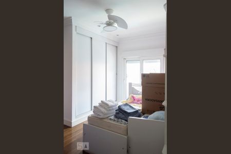 Casa à venda com 600m², 4 quartos e 4 vagas Casa à venda com 600m², 4 quartos e 4 vagasQUARTO 2 SUITE