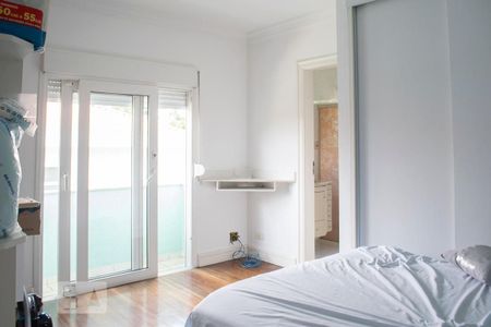 Casa à venda com 600m², 4 quartos e 4 vagas Casa à venda com 600m², 4 quartos e 4 vagasQUARTO 3 SUITE