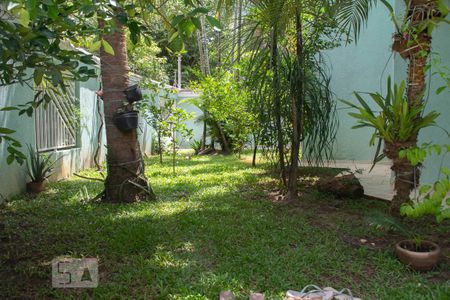 Casa à venda com 600m², 4 quartos e 4 vagas Casa à venda com 600m², 4 quartos e 4 vagasJARDIM FRENTE