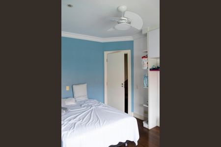 Casa à venda com 600m², 4 quartos e 4 vagas Casa à venda com 600m², 4 quartos e 4 vagasQUARTO 3 SUITE