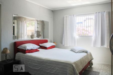 Casa à venda com 210m², 3 quartos e 2 vagas Casa à venda com 210m², 3 quartos e 2 vagasQuarto 2 - Suíte