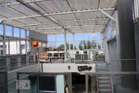 Casa à venda com 210m², 3 quartos e 2 vagas Casa à venda com 210m², 3 quartos e 2 vagasÁrea Externa