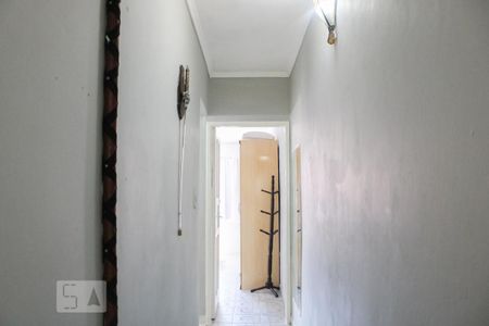 Casa à venda com 210m², 3 quartos e 2 vagas Casa à venda com 210m², 3 quartos e 2 vagasCorredor