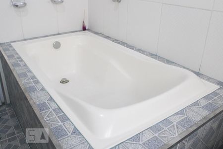 Casa à venda com 210m², 3 quartos e 2 vagas Casa à venda com 210m², 3 quartos e 2 vagasQuarto 3 - Banheiro