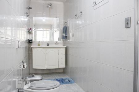 Casa à venda com 210m², 3 quartos e 2 vagas Casa à venda com 210m², 3 quartos e 2 vagasQuarto 2 - Banheiro