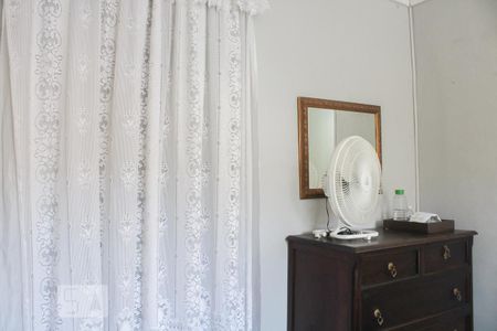 Casa à venda com 210m², 3 quartos e 2 vagas Casa à venda com 210m², 3 quartos e 2 vagasQuarto 2 - Suíte