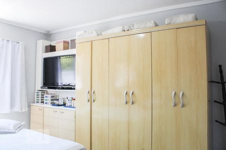 Casa à venda com 210m², 3 quartos e 2 vagas Casa à venda com 210m², 3 quartos e 2 vagasQuarto 2 - Suíte