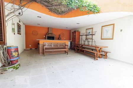 Casa à venda com 380m², 3 quartos e 2 vagasChurrasqueira