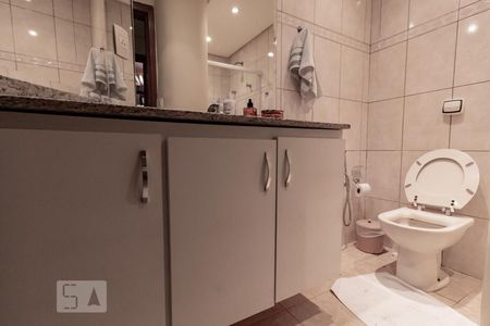 Casa à venda com 380m², 3 quartos e 2 vagasBanheiro Piso Inferior