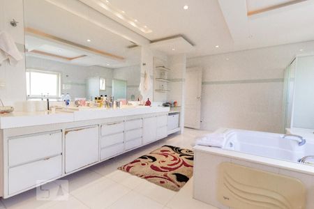 Casa à venda com 380m², 3 quartos e 2 vagasBanheiro da Suíte 3